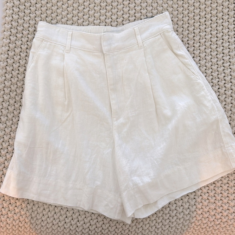 NWT Abercrombie & Fitch linen-blend shorts, Small